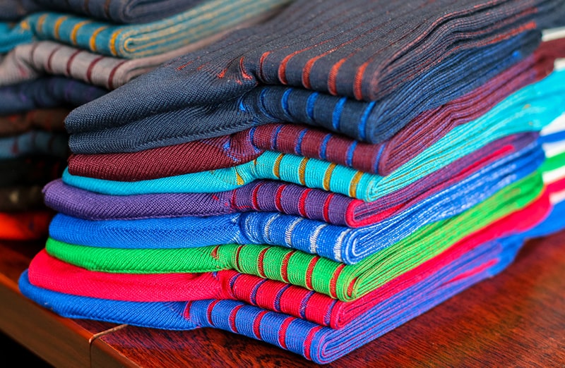 Eleganckie luksusowe podkolanówki i skarpetki męskie - pomysł na prezent. zielone, czerwone