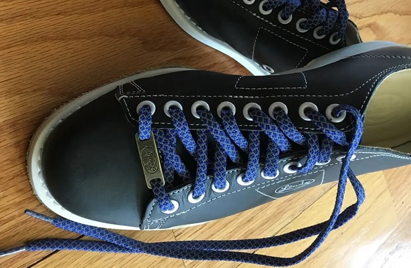 Niebieskie odblaskowe płaskie sznurowadła do butów LACE LAB Reflective flat laces, personalizacja obuwia, custom, customizacja adidasów