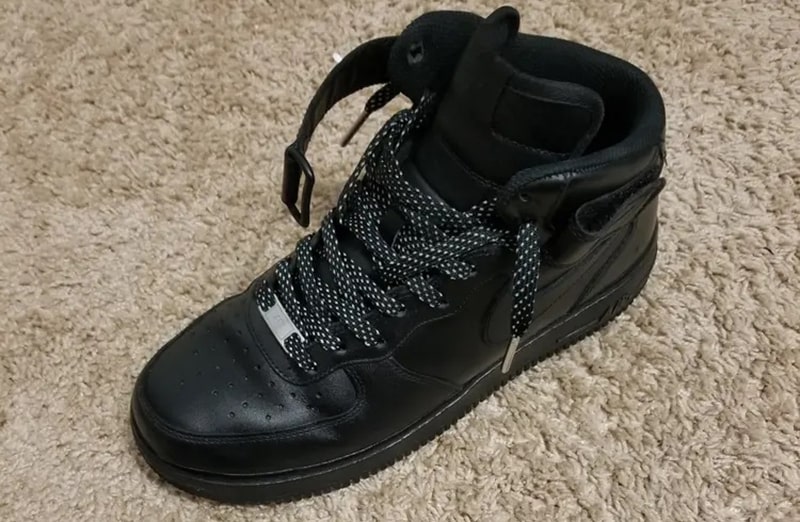 Czarne płaskie odblaskowe sznurowadła, sznurówki, sznury do sneakersów, kicksów, nike air max, jordanów, jordan . Customizacja butów Lace Lab.