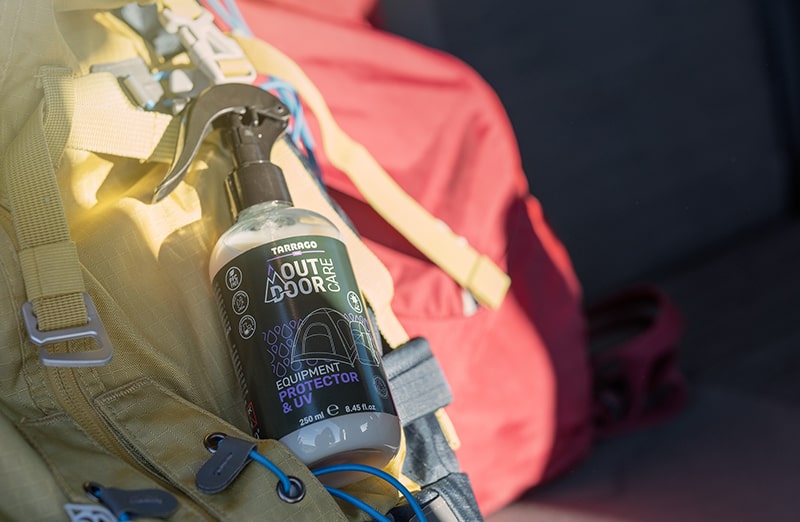 Zbliżenie butelki Equipment Protector – technologia w służbie natury