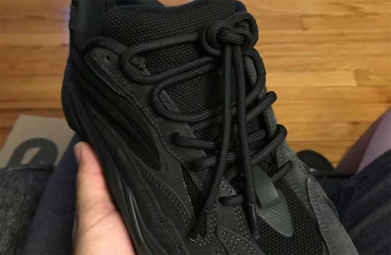 Czarne sznurowadła, sznurówki, sznury do sneakersów, kicksów, Adidas NMD R1, Ultra Boost, Yeezy 350. Customizacja butów Lace Lab.