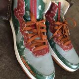 Płaskie brązowe sznurowadła do butów LACE LAB Red Flat laces, personalizacja obuwia, custom, customizacja adidasów