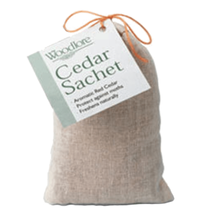 WOODLORE Essential Cedar Sachet