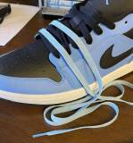 Błękitne sznurowadła płaskie Lace Lab. Sznurówki do customizacji sneakersów Jordan, Nike, Air Jordan 1, Retro High, Obsidain