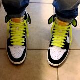 zielone neonowe sznurowadła płaskie Lace Lab. Sznurówki do customizacji sneakersów Jordan, Nike, Air Jordan 1, Retro High, Obsidain, limonkowe neonowe rażące sznurowadła do jordanów