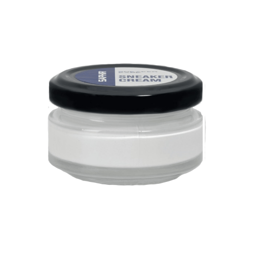 Sneaker Cream – specjalistyczny krem do sneakersów, który odżywia, nabłyszcza i chroni skórę. Dzięki wysokiej zawartości pigmentu idealnie renowuje zniszczone obuwie, przywracając im pierwotny wygląd. Idealny do skór gładkich.