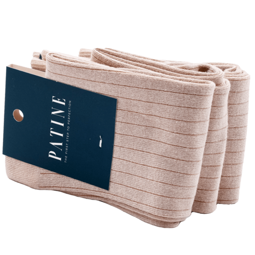 Casualowe męskie skarpety beżowe z ciemnobeżowymi wydzieleniami. Skarpety do trampek i butów eleganckich. Casualowe męskie skarpety beżowe z ciemnobeżowymi wydzieleniami. Skarpety do trampek i butów eleganckich.