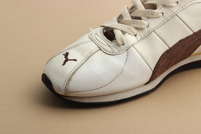 Buty po renowacji kremem saphir renovating cream. Kremowa skóra po odnowieniu. Renowacja i pielęgnacja butów.