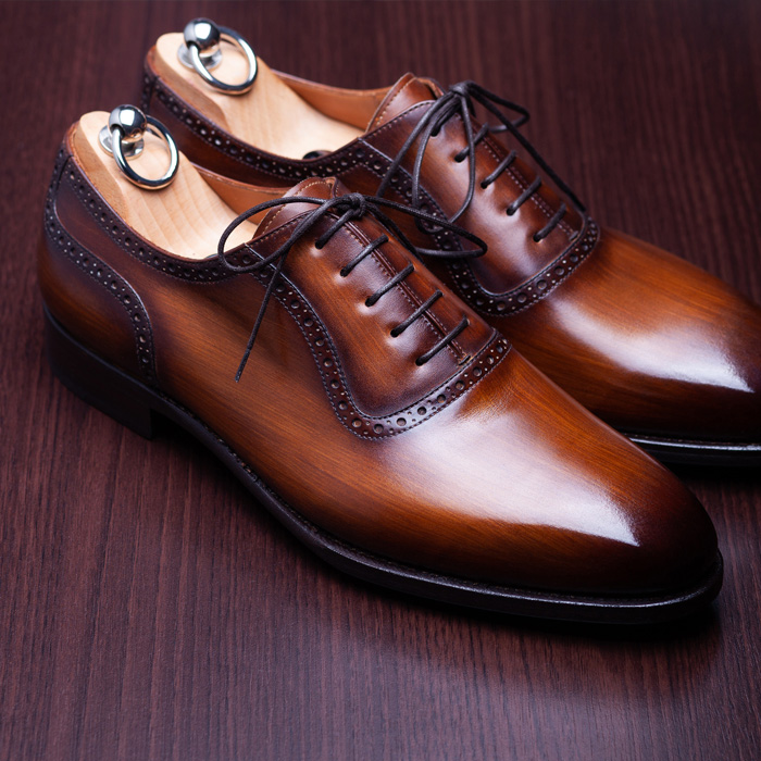 Brązowe, ręcznie malowane obuwie męskie marki PATINE. Luksusowe buty dla gentlemana.