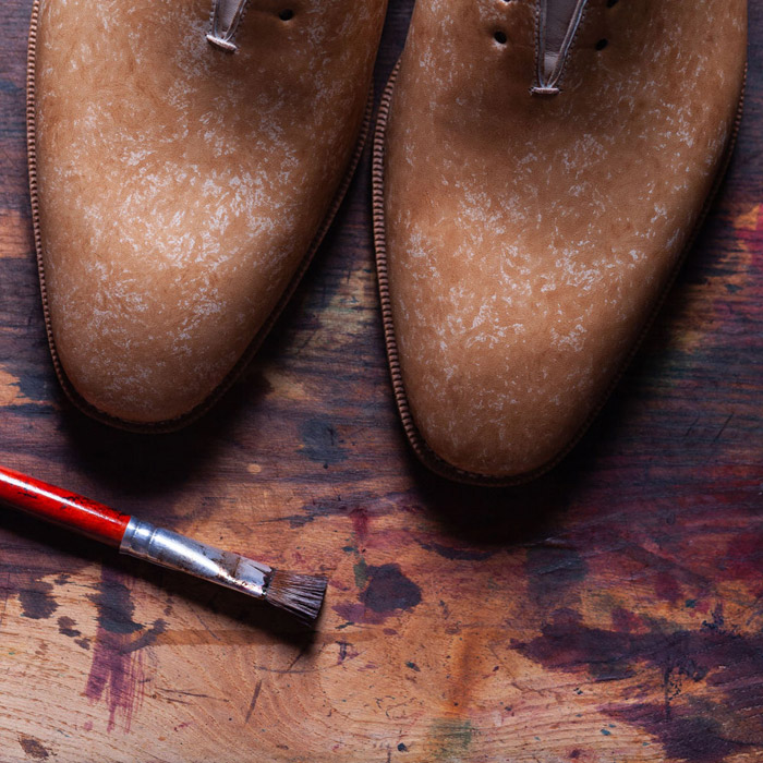 Jak patynować buty. Ręcznie malowane obuwie barwnikami saphir.